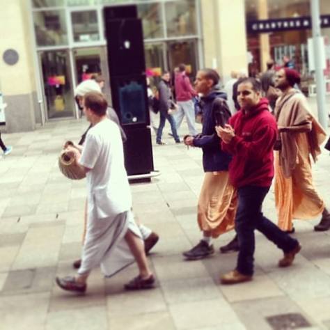 734548_595006317273277_4039774584197233891_n